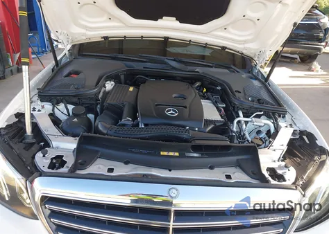 2017 Mercedes-Benz E 300 из США, поврежденный, VIN WDDZF4JB0HA100754